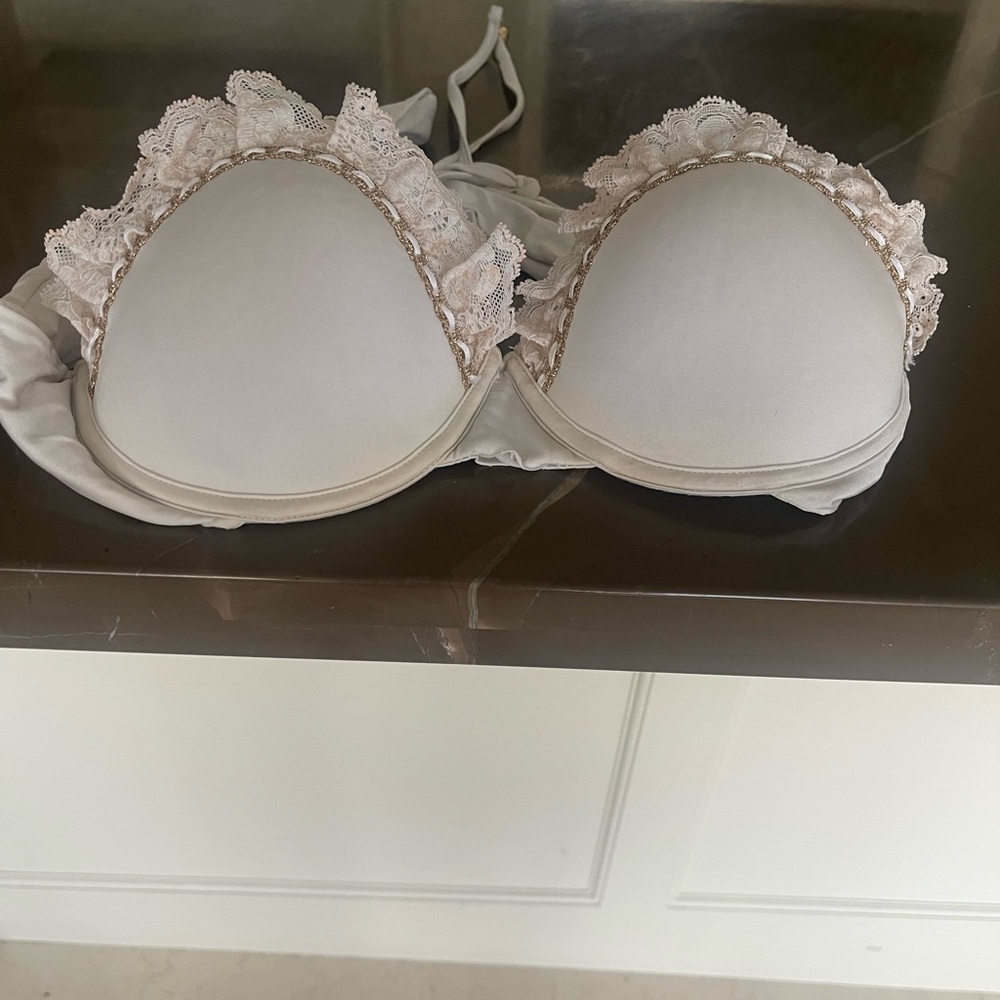 Beach Bunny Swimwear Enchanted Bridal Bikini Top Lace Elegant Small-Medium